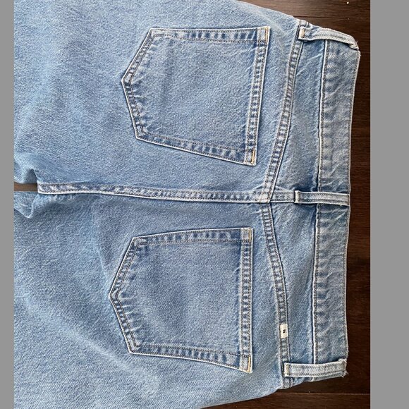SOLD ******* Aritzia Sunday Best jeans light blue denim straight leg - Picture 2 of 9